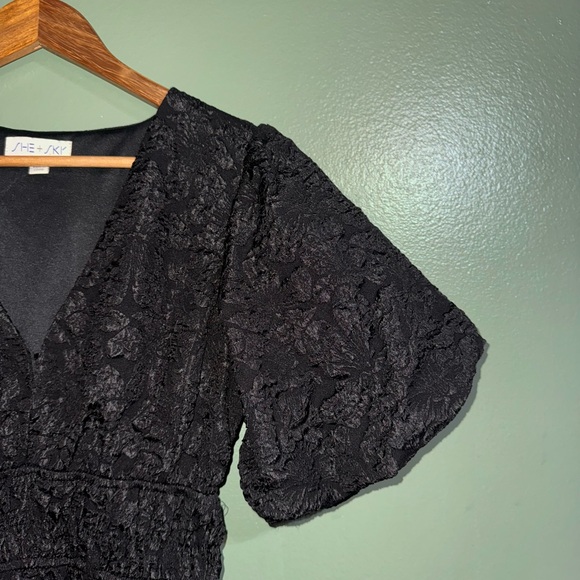 She + Sky Black Textured Mini Dress - Picture 5 of 6